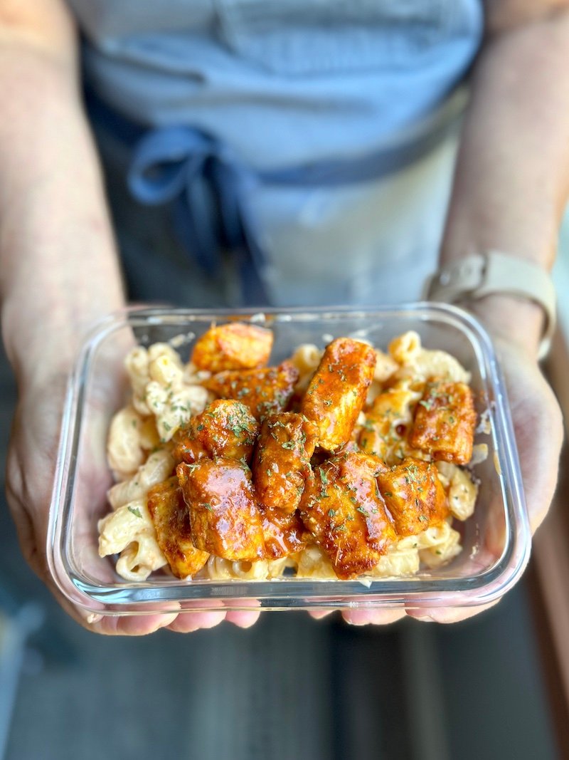 Buffalo Chicken Macaroni and Cheese (High Protein)