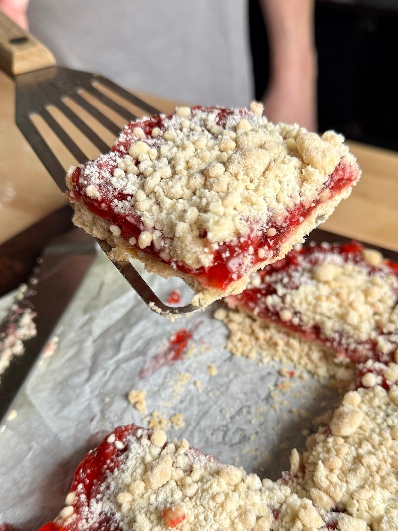 this is a weight watchers recipe for cherry pie bars