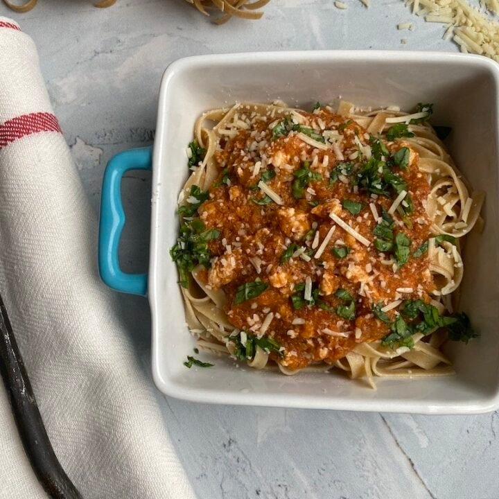 this is a photo of chicken bolognese